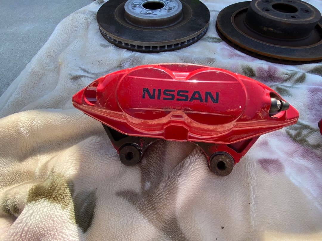 NISSAN 赤 アケボノブレーキキャリパー 4個セット V36 Z34
