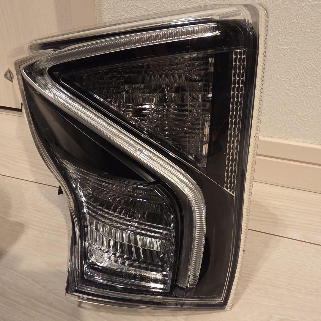 50 プリウス　前期　純正　加工　テールランプ