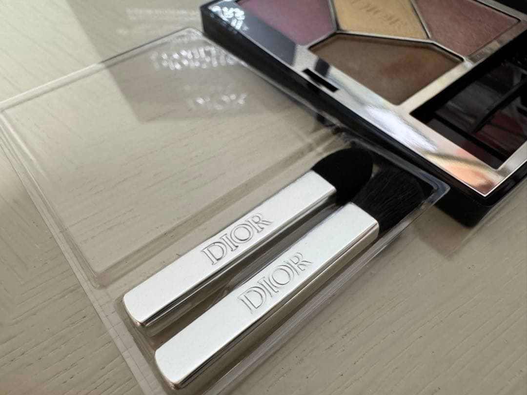 DIOR 限定色874 アイシャドウ　ミスティーアイリス　中古　ディオールショウ