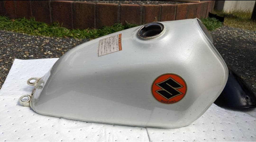 [AG]スズキ グラストラッカー　純正タンク