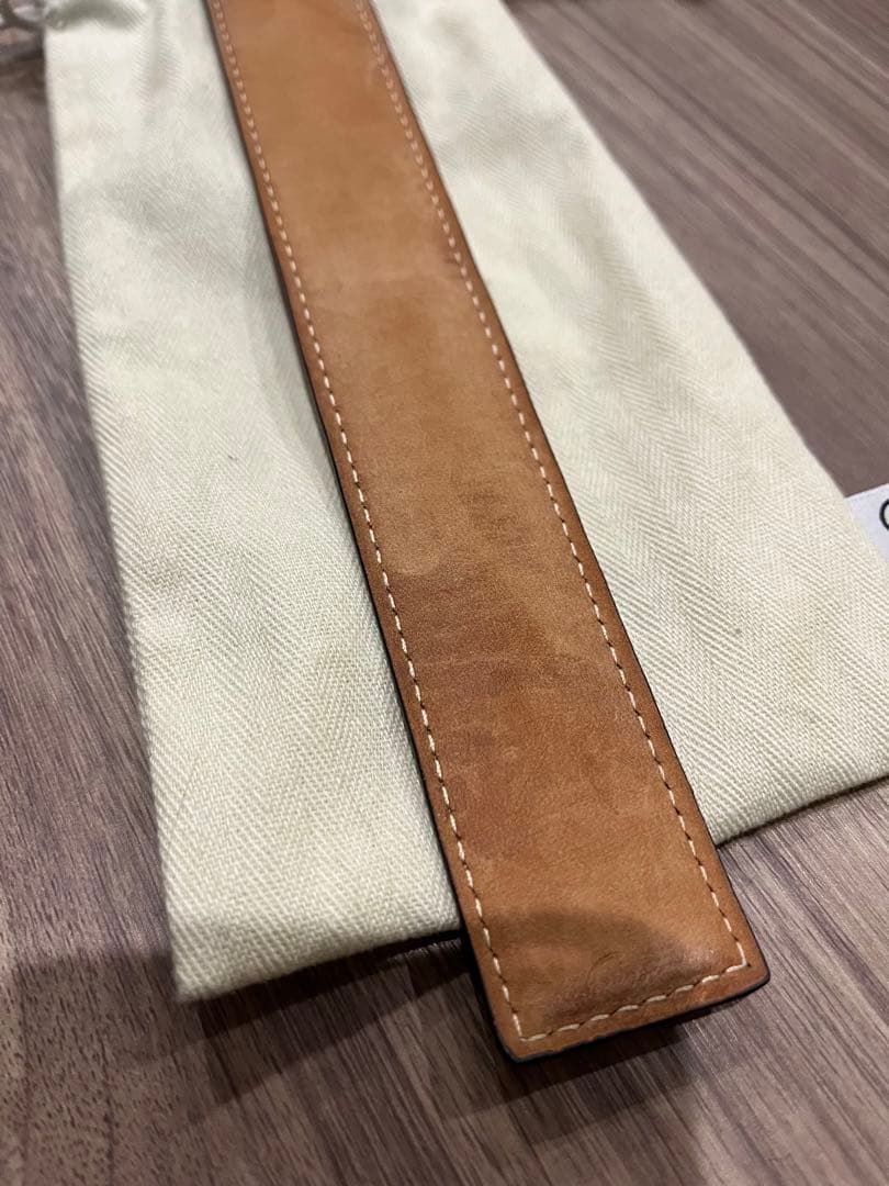 ロエベ　レザーバングル