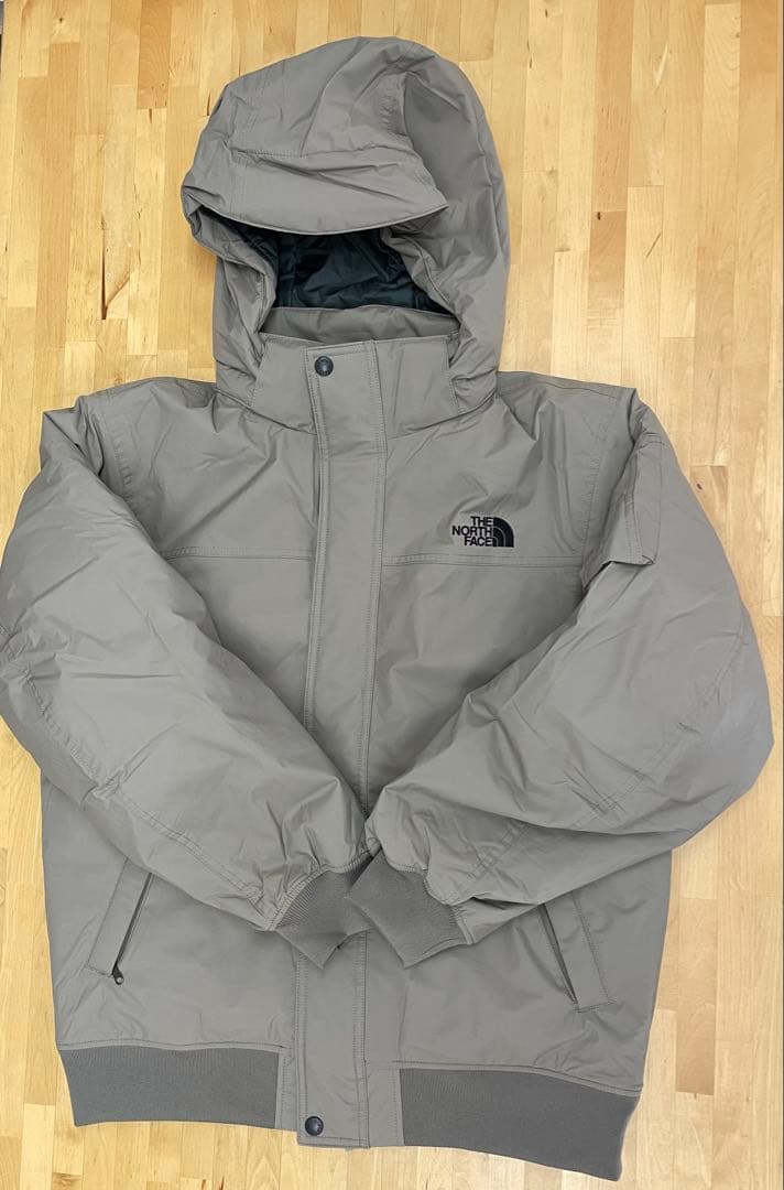 【新品】ノースフェイス　ボンバージャケット キッズ　160 アウター