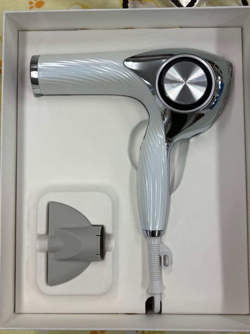 【新品・未使用】ReFa リファビューテック ドライヤープロ ホワイト