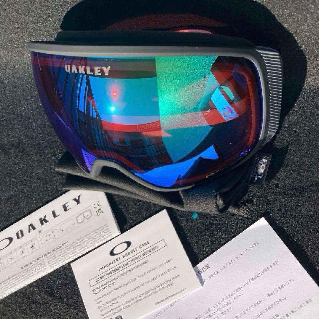新品未使用　オークリーゴーグル　フライトトラッカーＬ　オークリースノーゴーグル