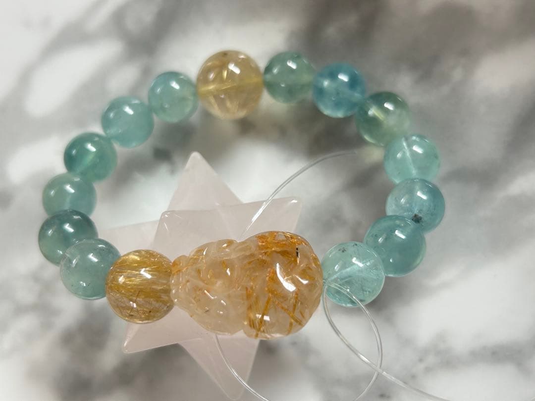 ゴールドルチルクォーツ貔貅ちゃんとアクアマリンのブレスレット