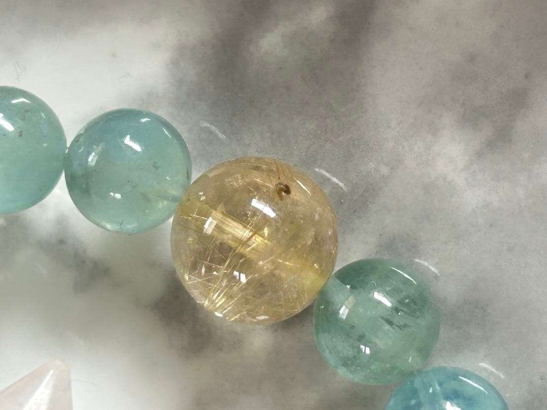 ゴールドルチルクォーツ貔貅ちゃんとアクアマリンのブレスレット