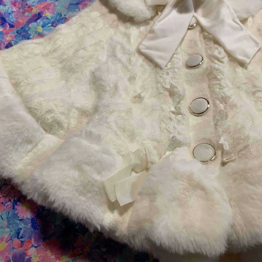 リズリサ　ホワイトファーポンチョ