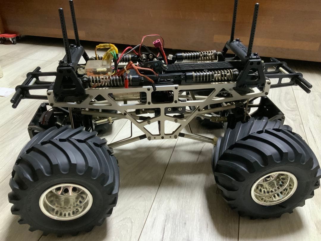 佐*治様 ☆1/10RC☆4×4モンスタートラック ☆TXT-1☆