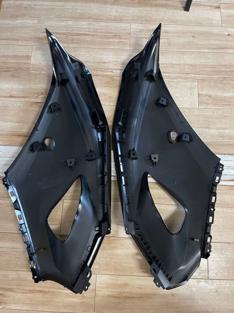 YZF-R7 純正サイドカウル 新品