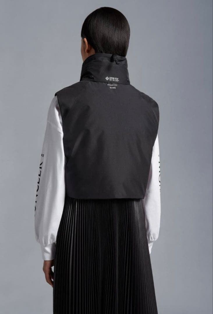 MONCLER × HYKE ダウン　ベスト　サイズ1 ブラック　ゴアテックス