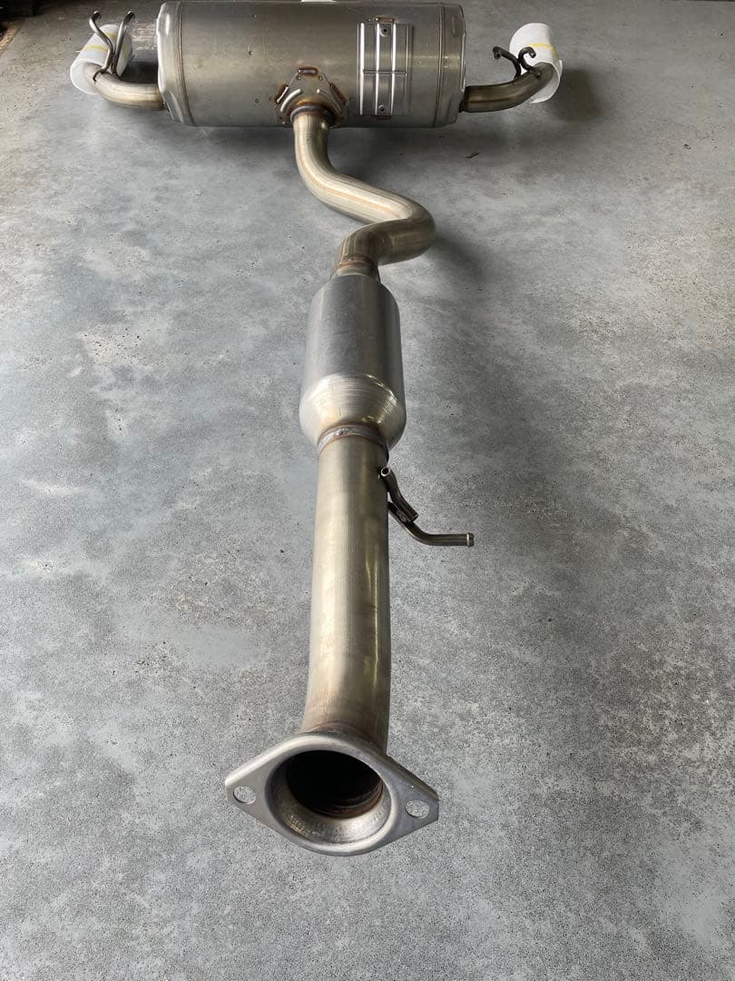 grカローラ 純正マフラー　新車外し