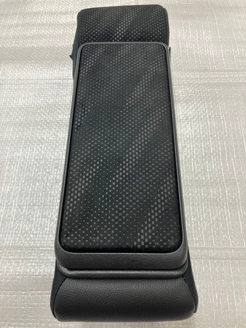 ♦︎ダイハツ★タントカスタムLA600S★純正アームレストレザー★