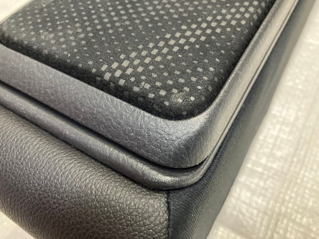 ♦︎ダイハツ★タントカスタムLA600S★純正アームレストレザー★
