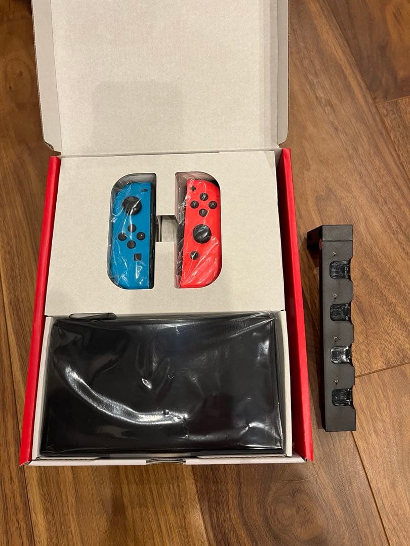 有機ELモデル箱あり　Nintendo Switch 本体 赤青紫黄 充実付属品