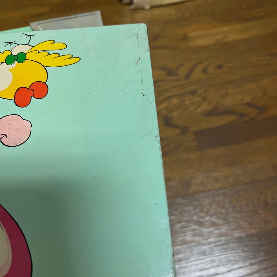 サッチャン様　可愛い絵柄ブリキの衣装箱