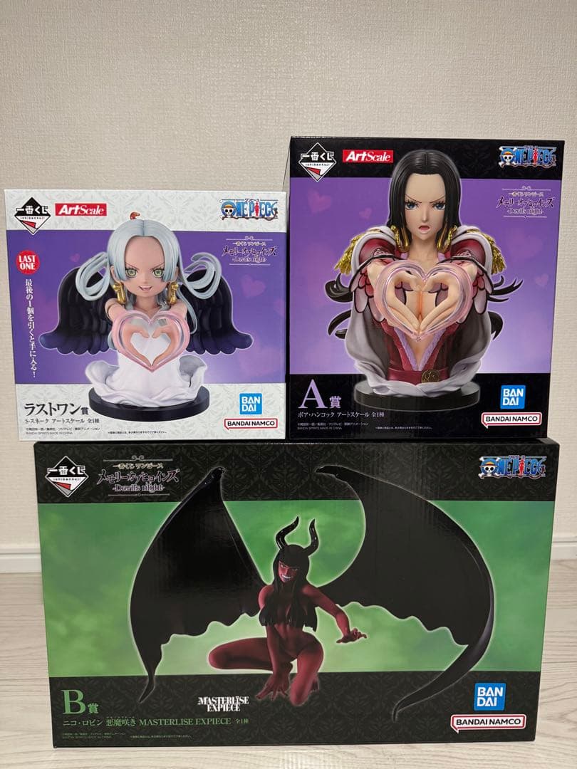 ワンピース　一番くじ　A賞 ハンコック　B賞 ロビン　ラストワン賞　Sスネーク