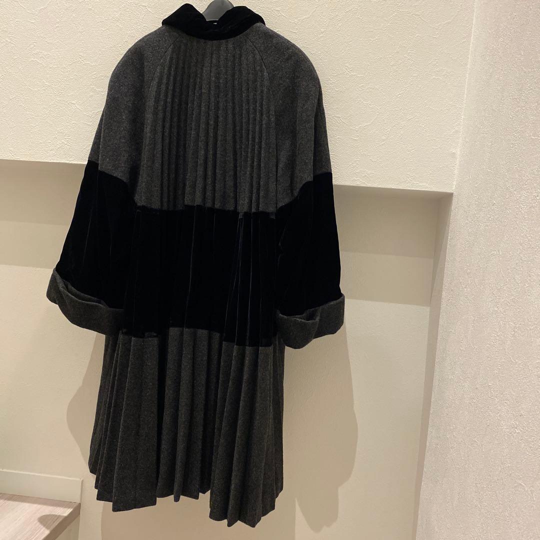 フランス製 CRISTINA バックプリーツの優雅なコート エレガント 最高級