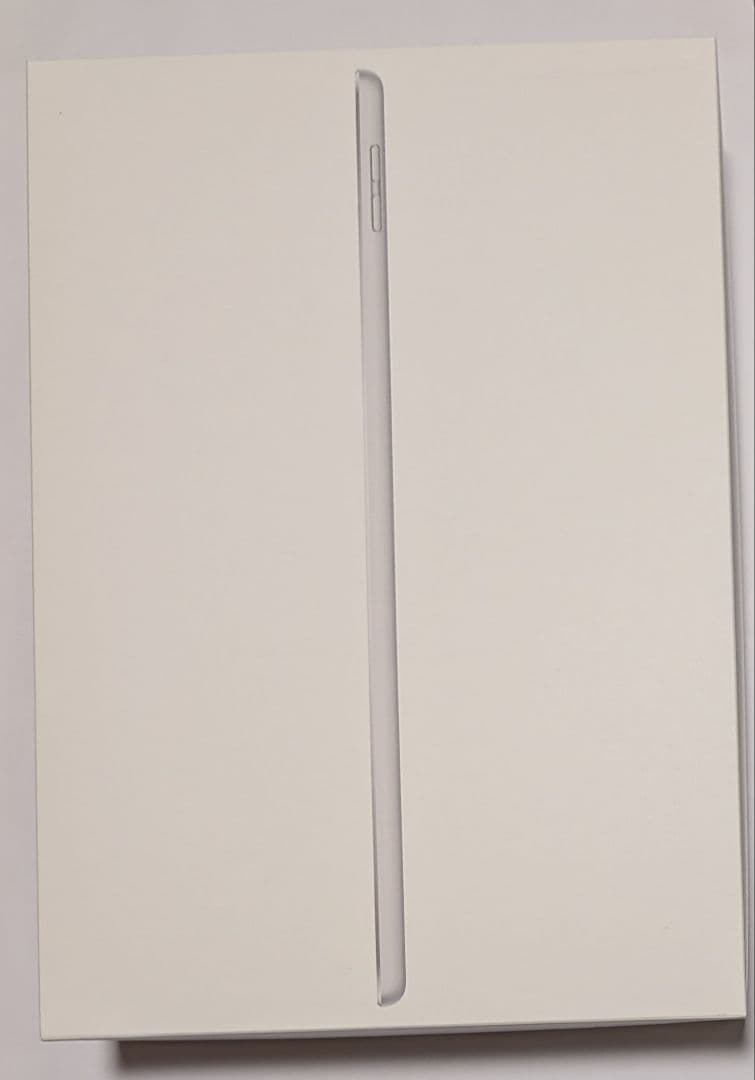 あ*ま様 iPad 9世代 本体 シルバー 純正充電器付き