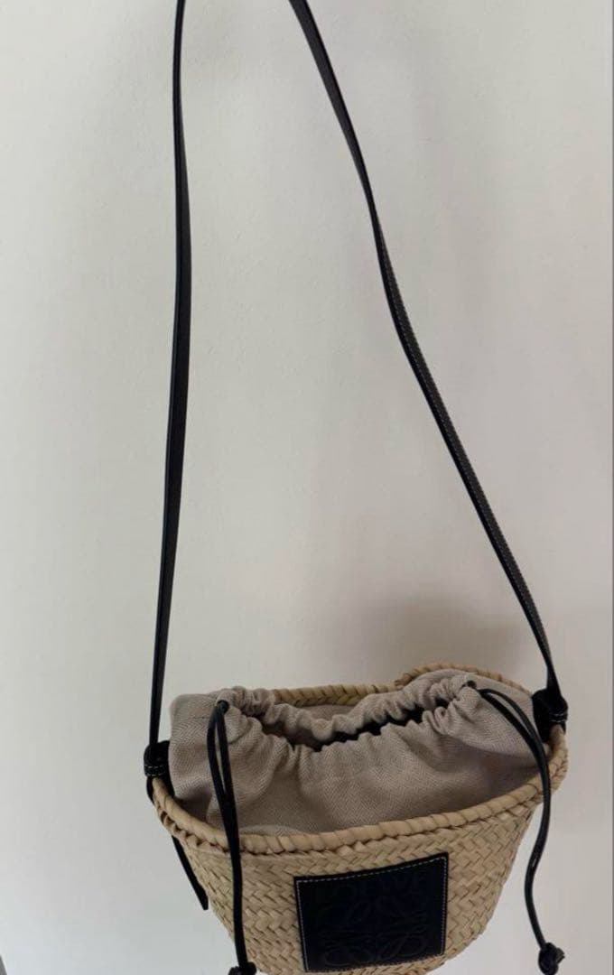 LOEWE ドローストリングバケットバッグ