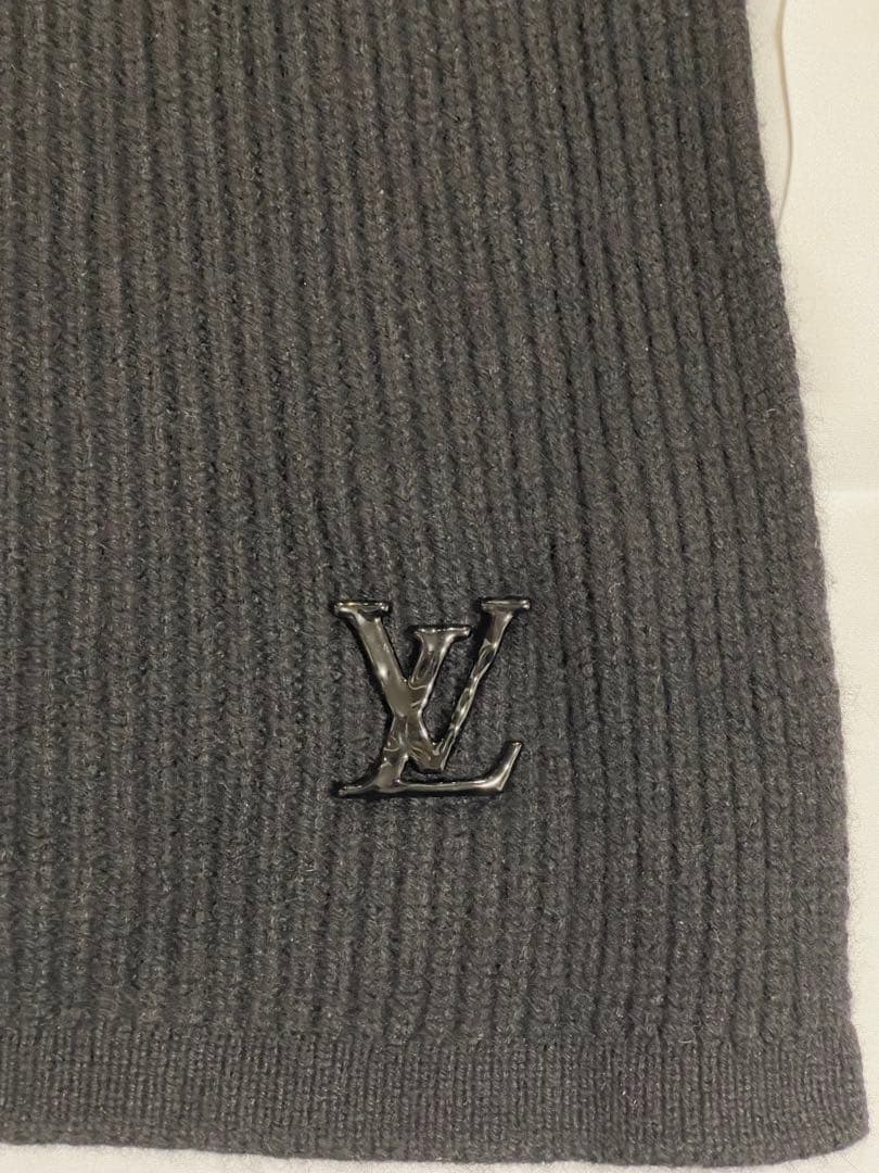 ルイヴィトン カシミヤ100% ロングマフラー 黒 LVロゴ