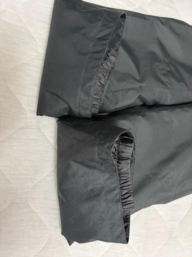 デサントスキーウェア 上下セット 赤・黒 Sサイズ ヒートナビ