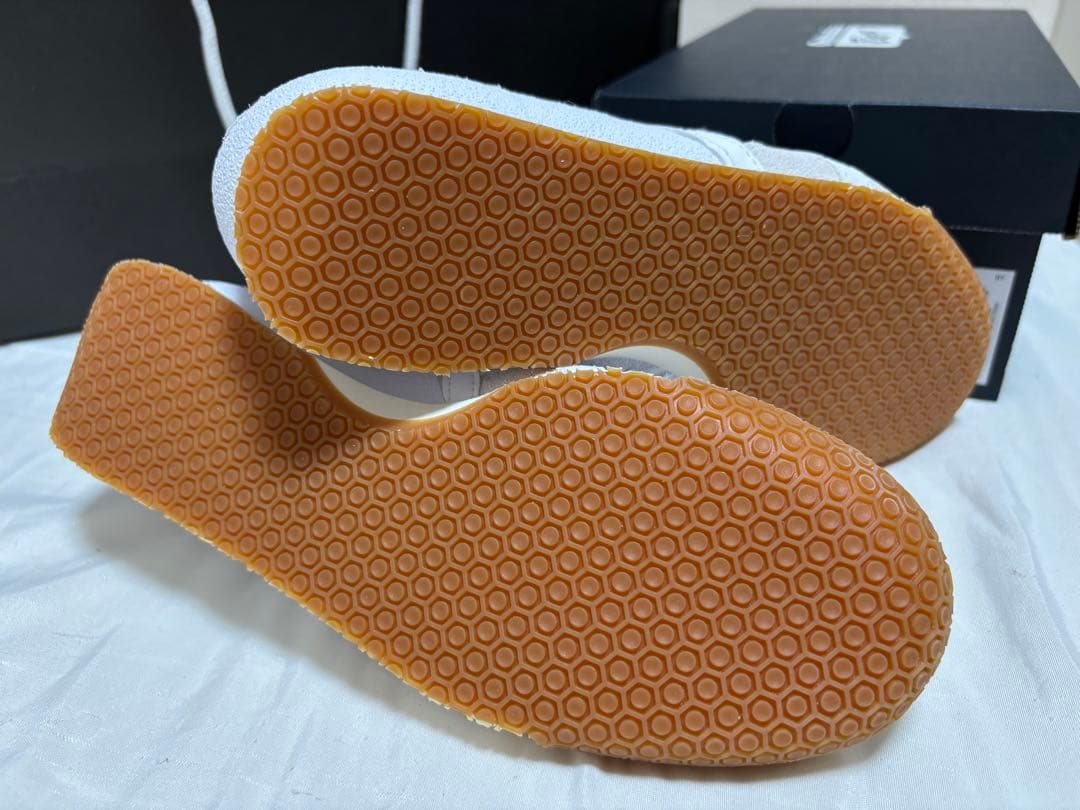 【みーたん】オニツカタイガー　23.5cm