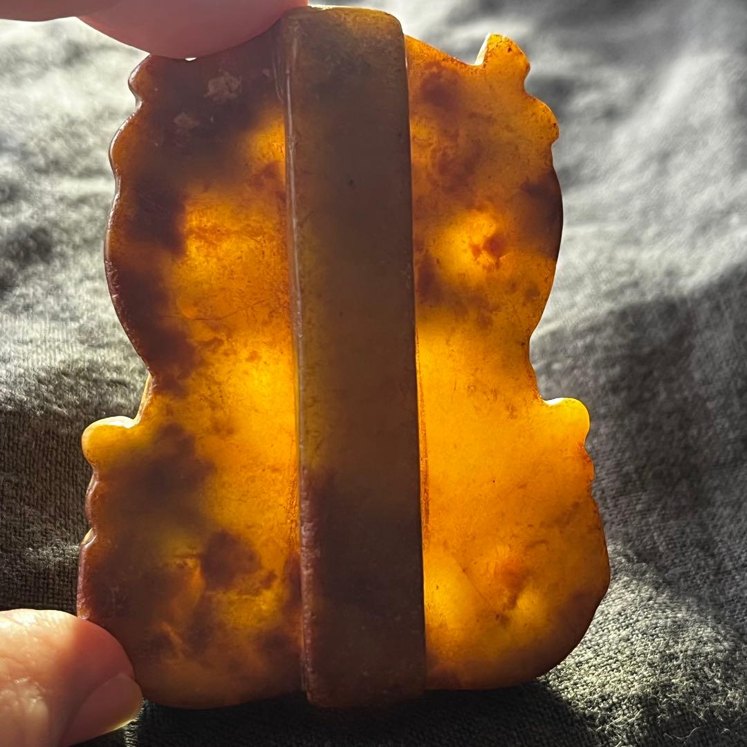 アンティーク ジェイド 彫刻 和田玉 ネフライト 中国王朝 古玉 龍 帯留め