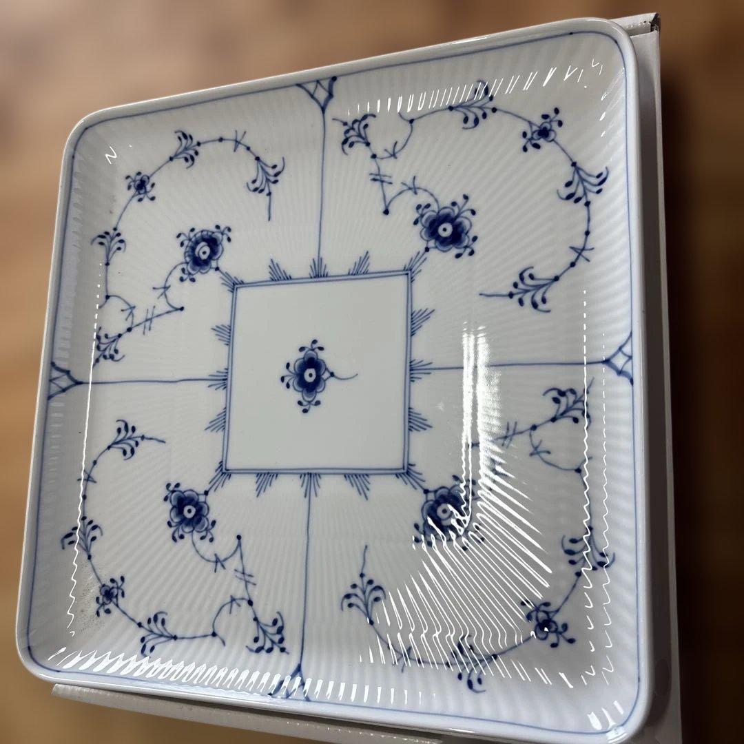   スクェアディッシュ