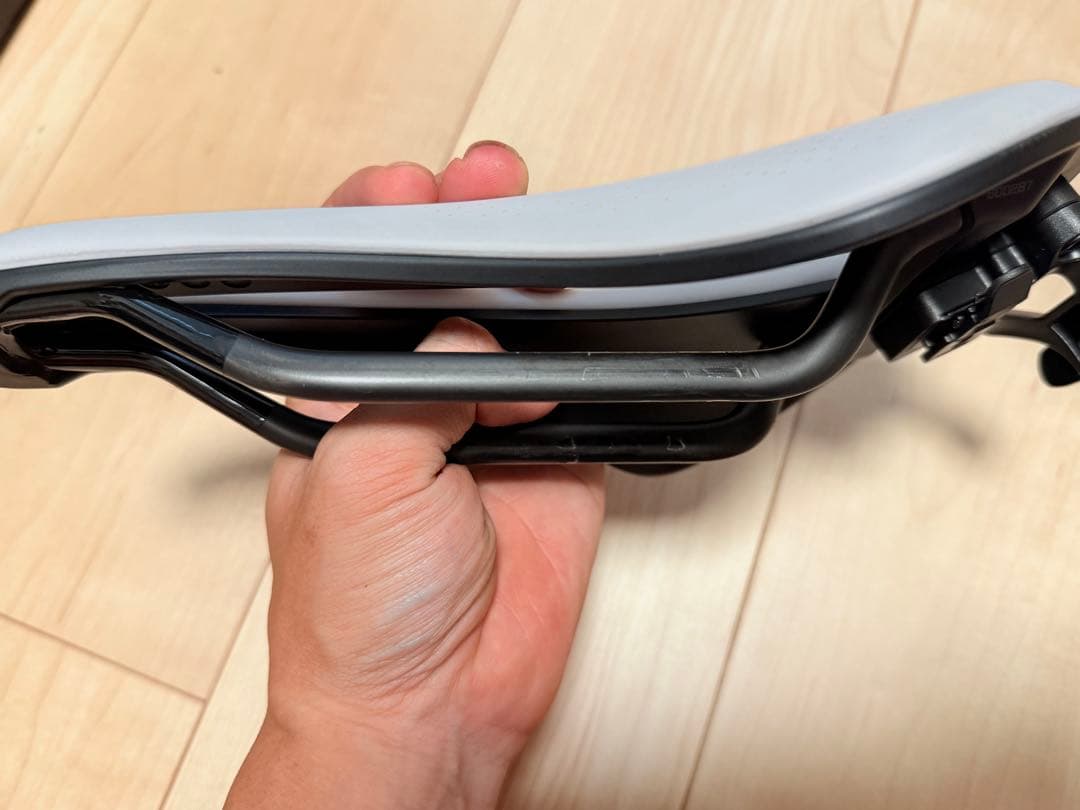 トレック　ボントレガー　AEOLUS PRO サドル　限定色ホワイト145mm