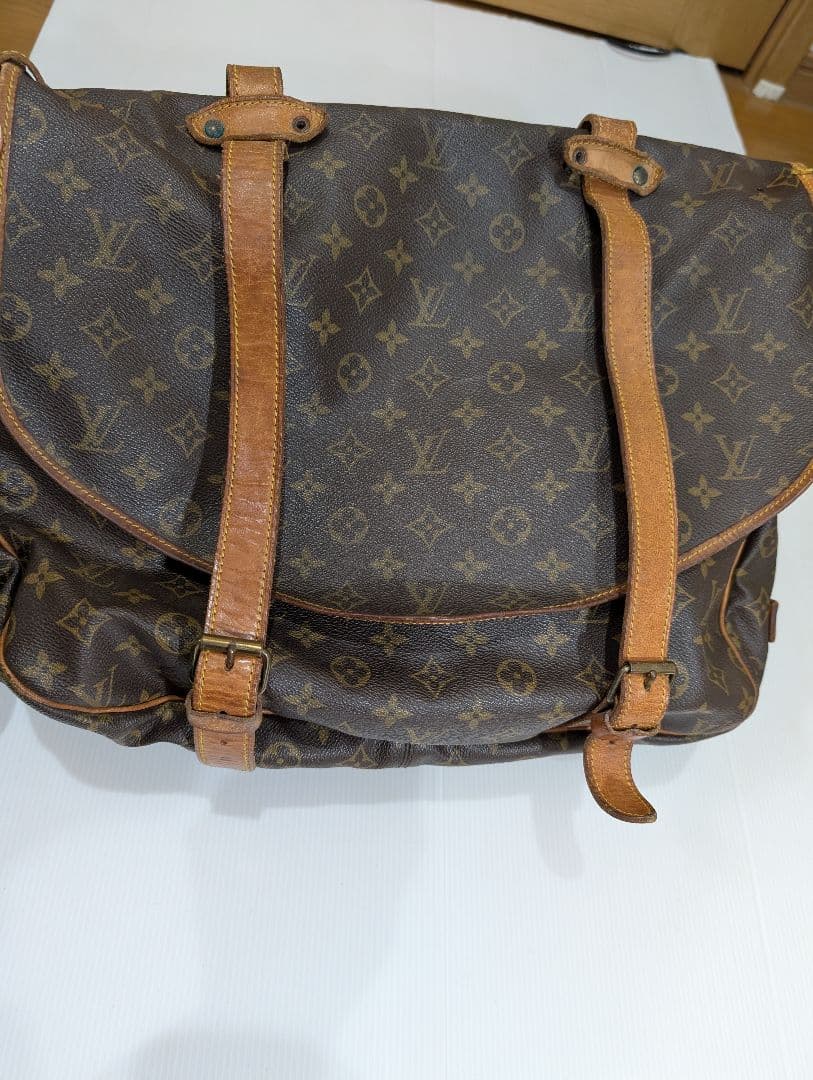 ルイ・ヴィトン モノグラム　ソミュール43 ショルダーバッグ