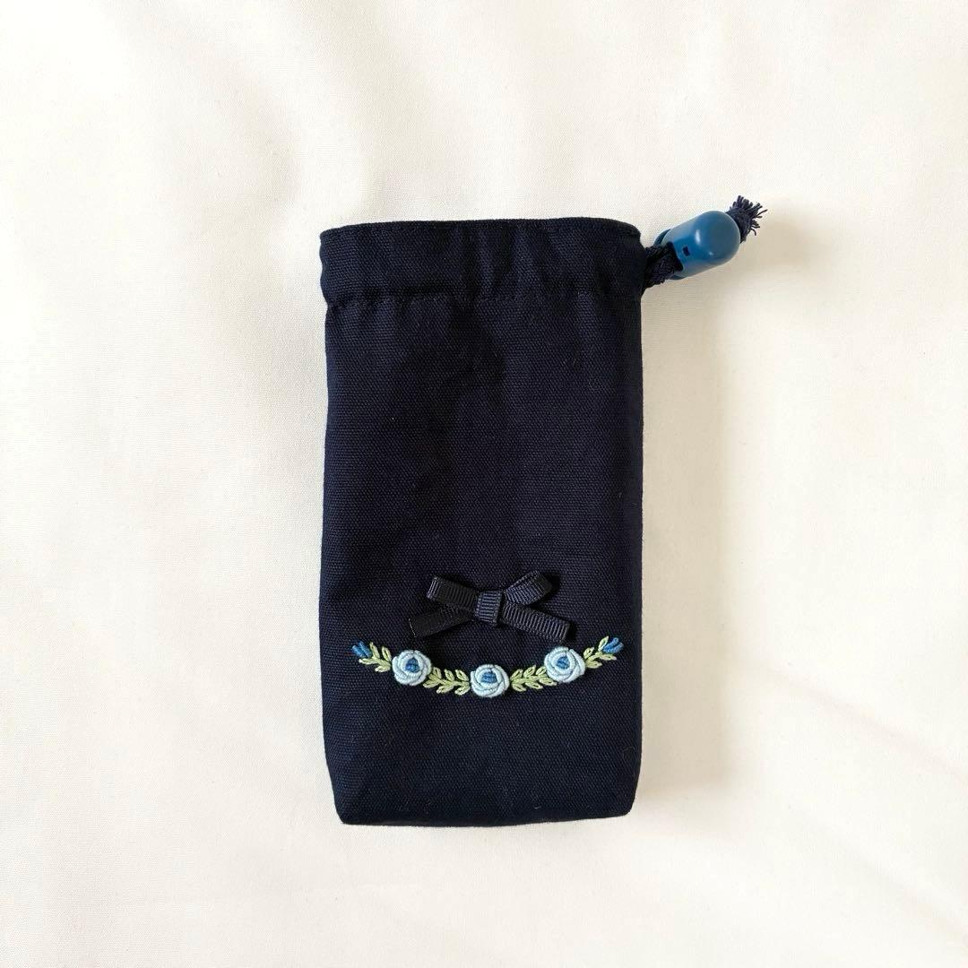 n＊　手刺繍　水筒入れ　肩紐カバー　ランチマット　携帯ケース　【1/2】