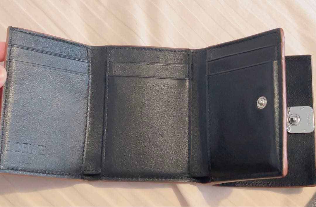 LOEWE 三つ折り財布 黒 レザー