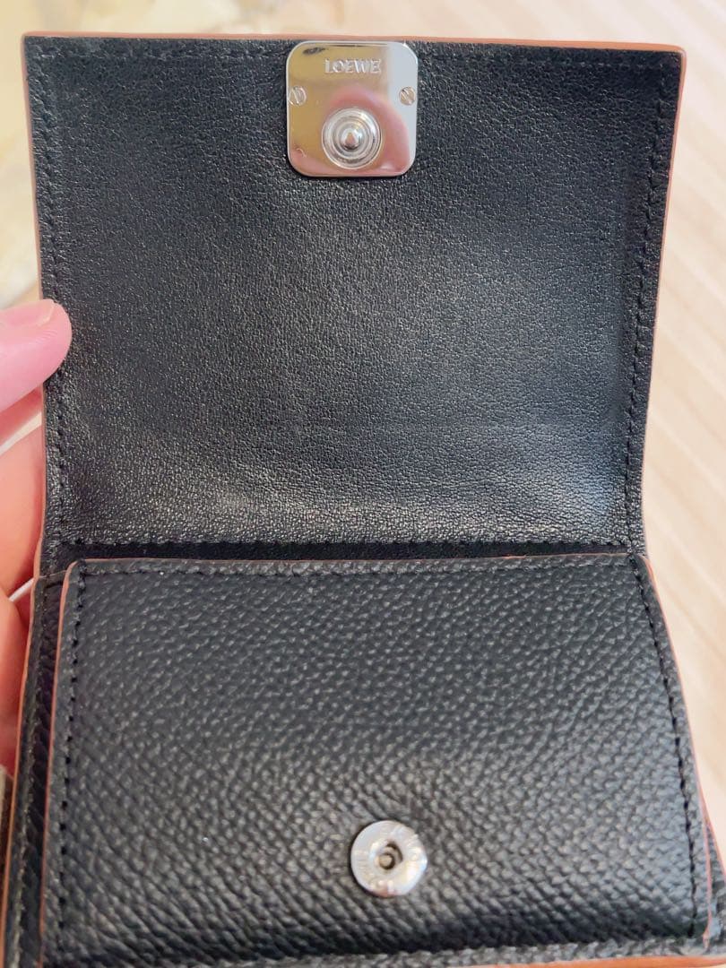 LOEWE 三つ折り財布 黒 レザー