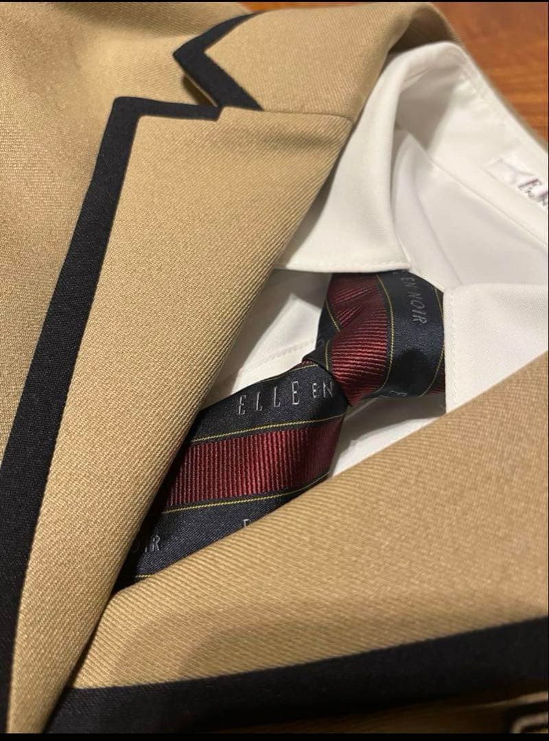 ELLE EN NOIR エルアンノワール　卒業式　女の子　スーツ　150