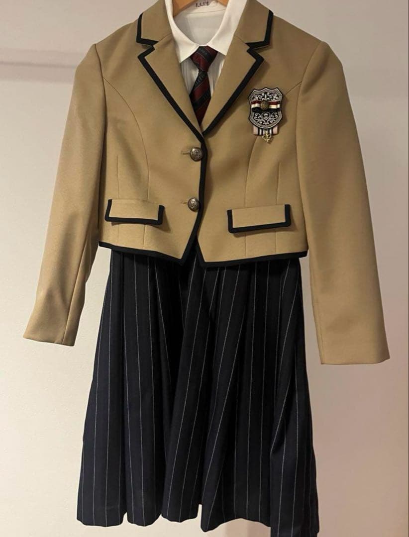 ELLE EN NOIR エルアンノワール　卒業式　女の子　スーツ　150