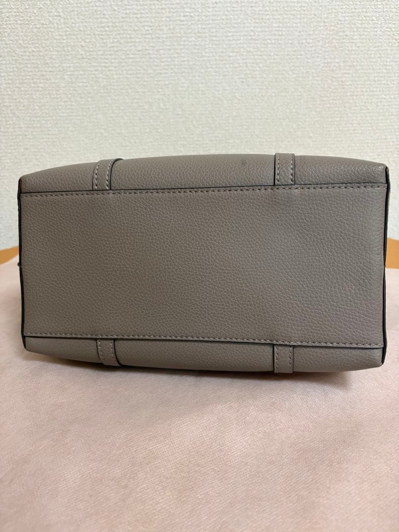 【2月8日まで】トリーバーチ ペリー　スモールトリプルコンパートメント