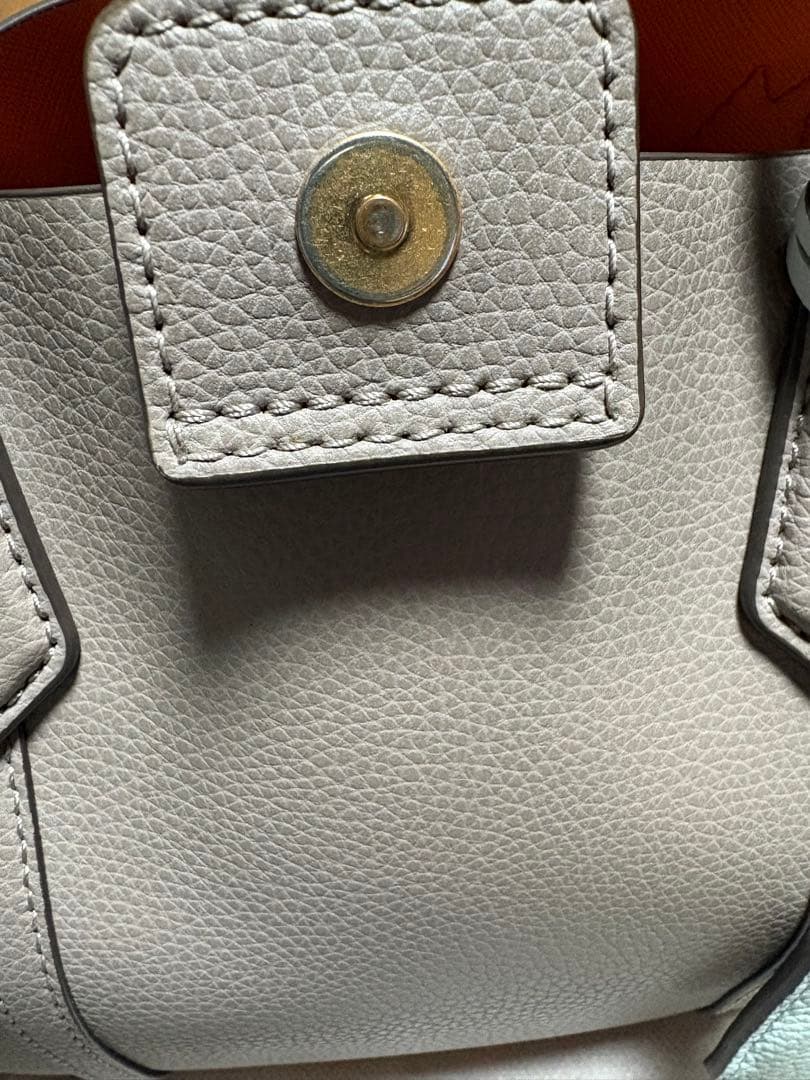 【2月8日まで】トリーバーチ ペリー　スモールトリプルコンパートメント