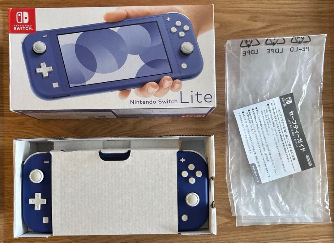 【64GBカード・電源・カバー・保護フィルム・箱付き】ニンテンドースイッチライト