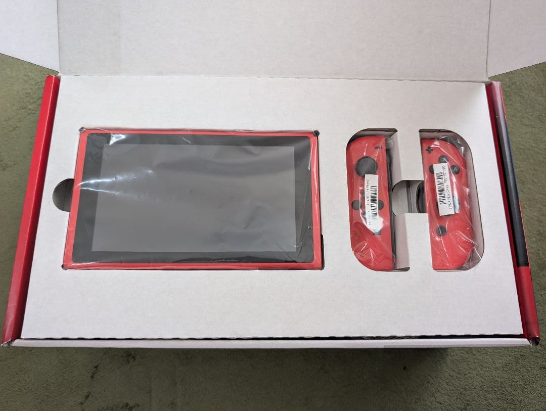 中古　Nintendo Switch 本体 マリオレッド✕ブルー