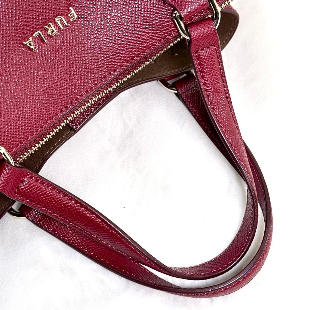 【未使用級】フルラ ミネルヴァ エス 2way ショルダーバッグ レザー 肩掛け