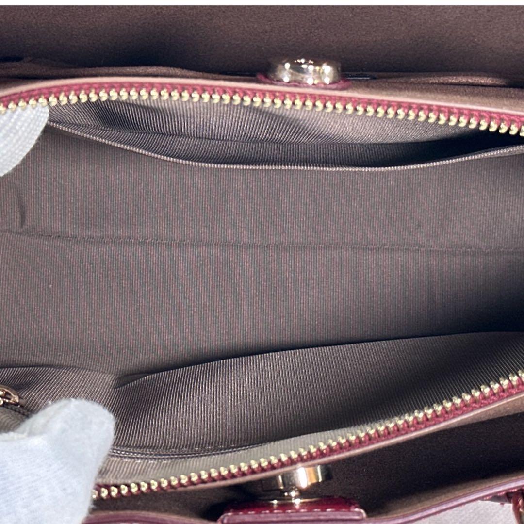 【未使用級】フルラ ミネルヴァ エス 2way ショルダーバッグ レザー 肩掛け