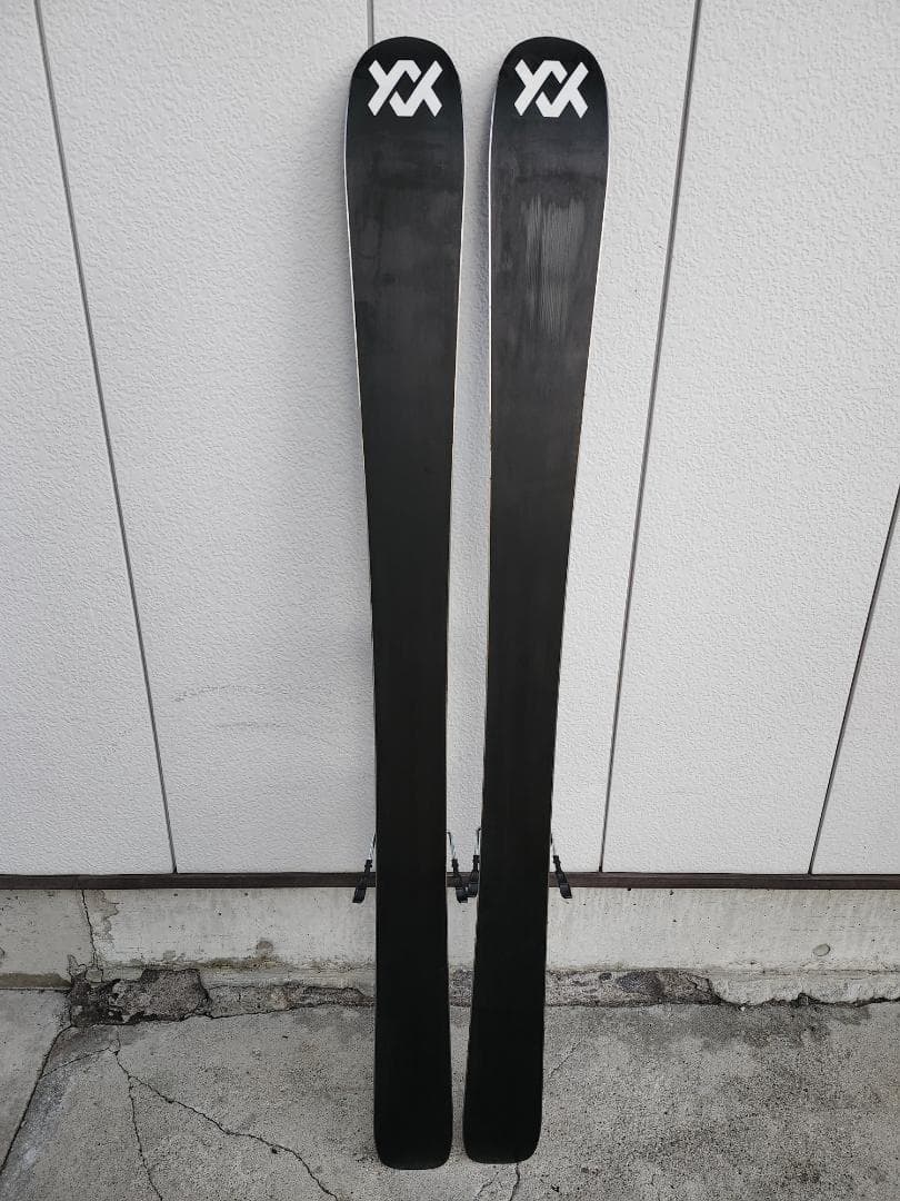 Völkl Blaze 94 スキー板