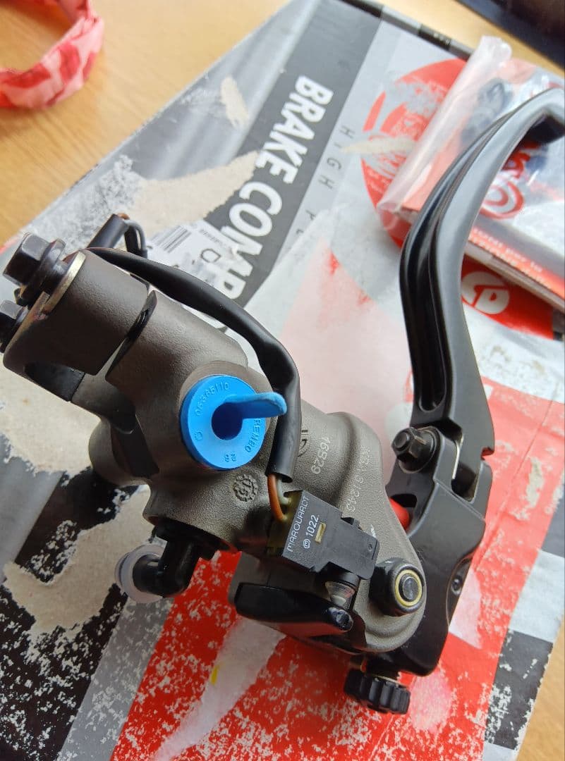 ブレンボーブレーキマスターシリンダRCS19