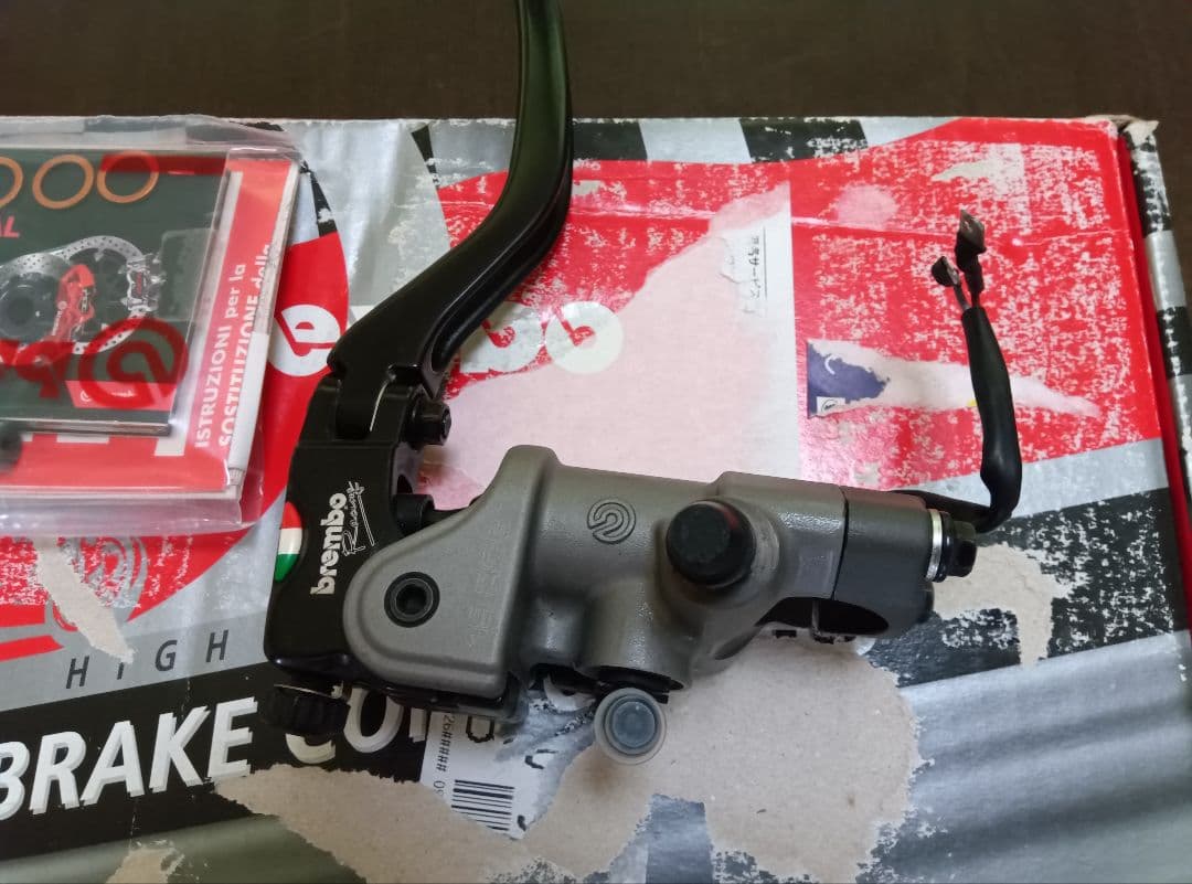 ブレンボーブレーキマスターシリンダRCS19