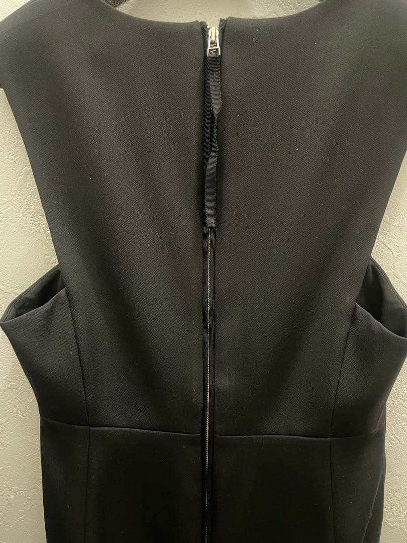 ANAYI 黒 Vネック ワンピース