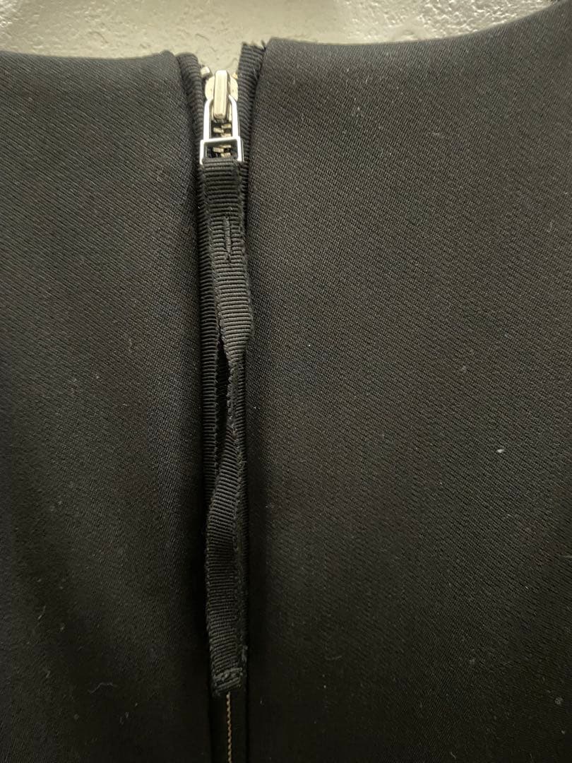 ANAYI 黒 Vネック ワンピース