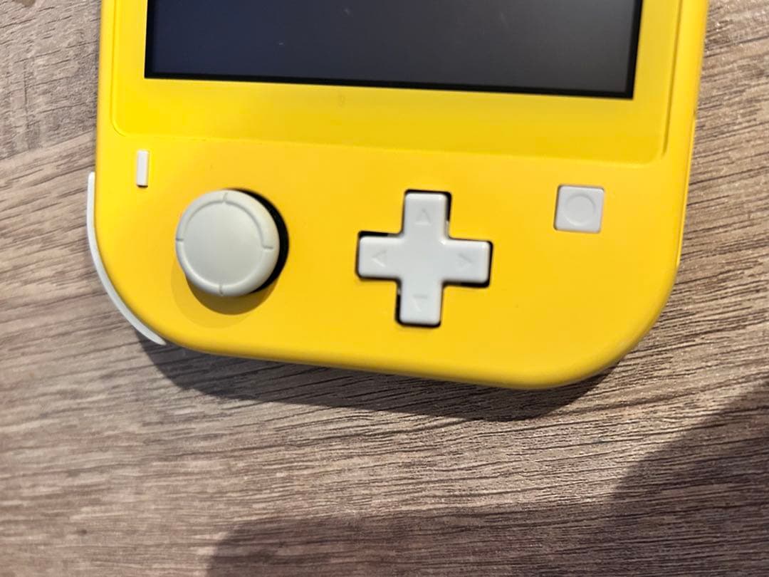 【動作確認済み】Nintendo Switch Lite イエロー 充電器付き