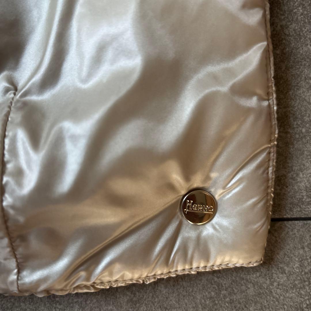 HERNO アイボリー ダウンベスト