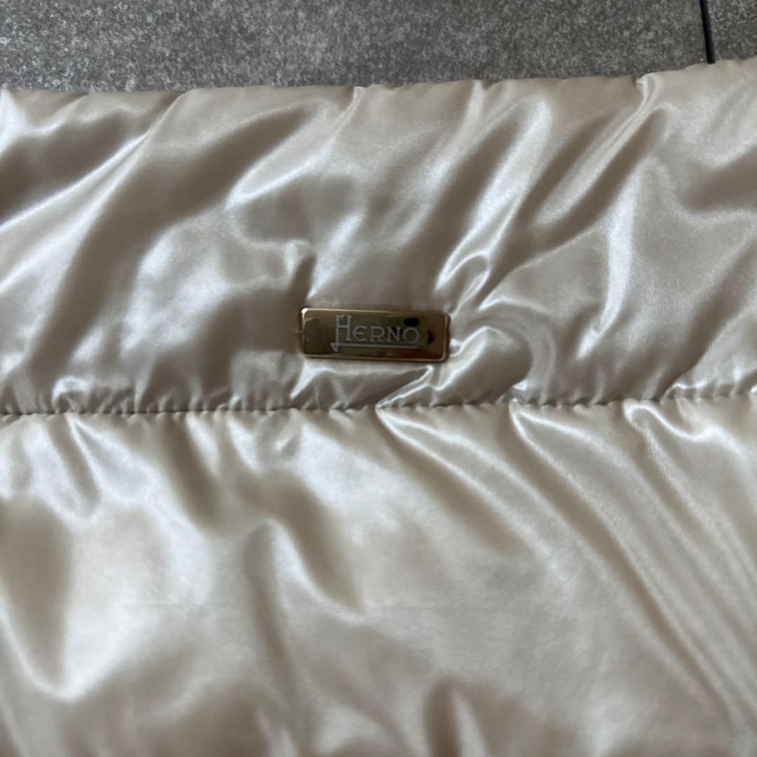 HERNO アイボリー ダウンベスト