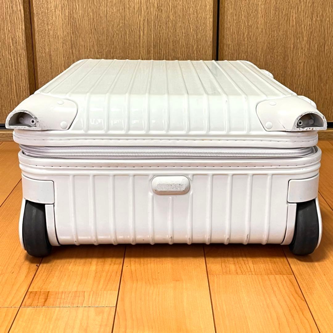 りんごちゃんです、！リモワ ユナイテッドアローズ　別注　キャリーカート